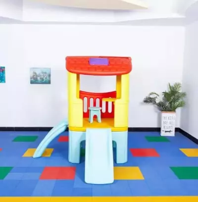 CLUBHOUSE CLIMBER