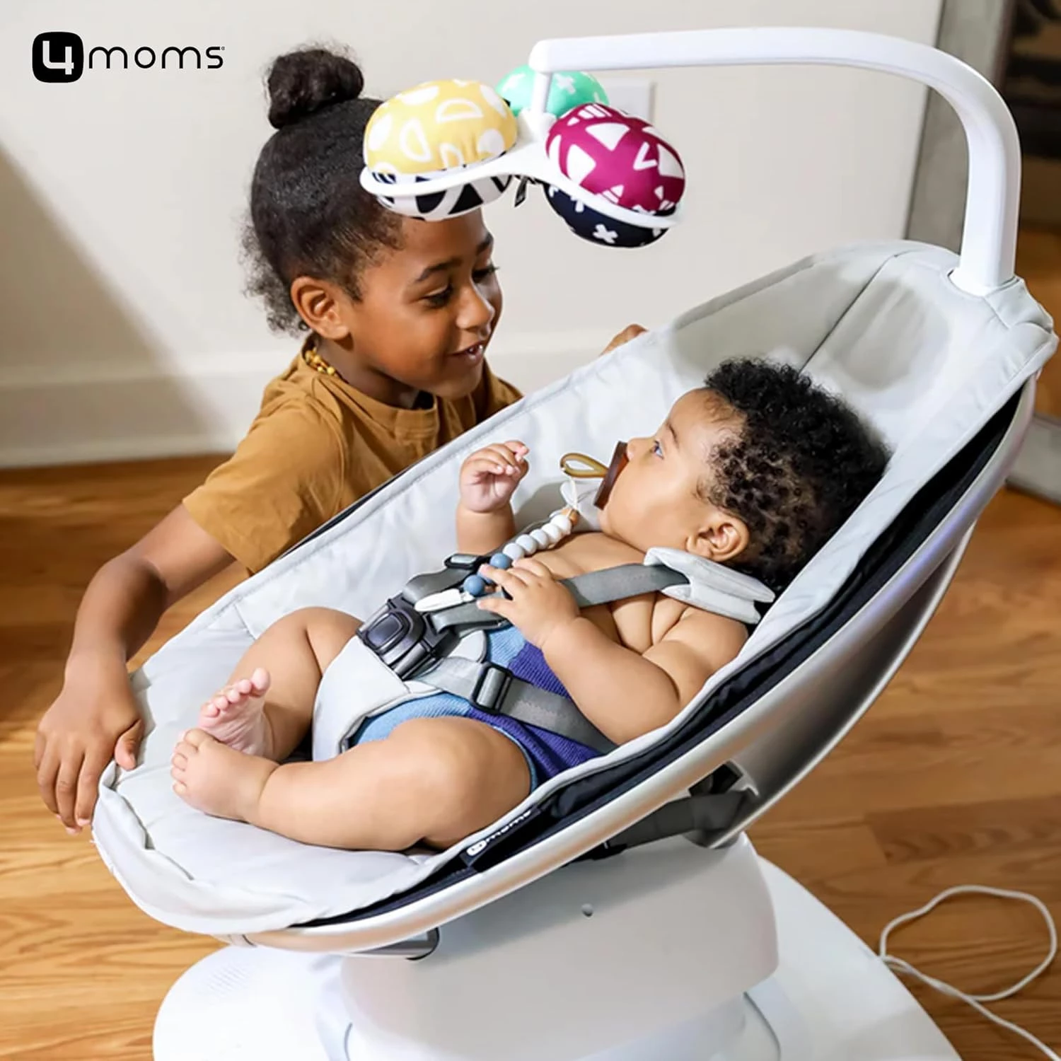 MamaRoo® multi-motion baby swing™