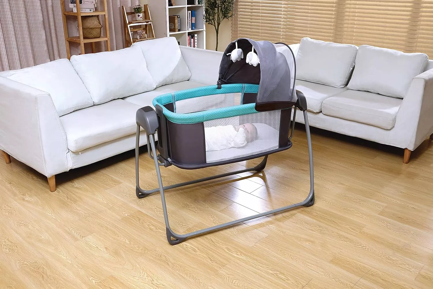 Mastela Deluxe 4-in-1 Baby Bassinet, Cradle Swing & Sleeper with Mosquito Net – 5 Swing Speeds, Timer, USB/Battery Powered – Newborn to 36 Months