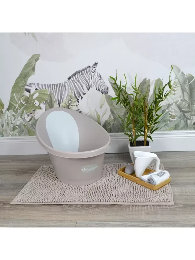 Shnuggle Baby Bath Tub with Plug, Safe & Comfortable Newborn Bathtub with Bum Bump Support, Compact, Lightweight, and Water-Efficient, For 0-12months