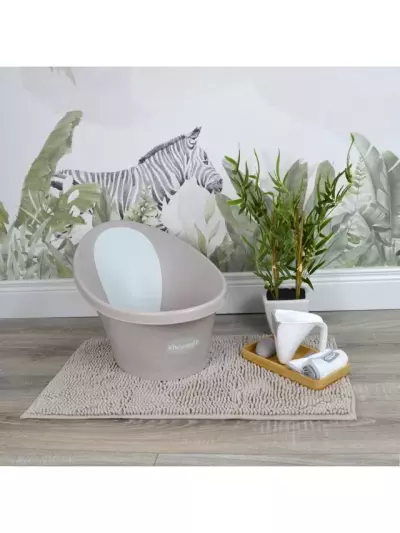 Shnuggle Baby Bath Tub with Plug, Safe & Comfortable Newborn Bathtub with Bum Bump Support, Compact, Lightweight, and Water-Efficient, For 0-12months