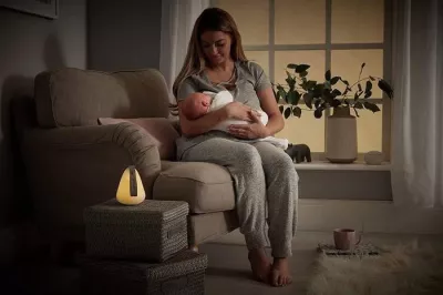 Shnuggle Moonlight Night Light, Sleep Training Light for Babies and Toddlers, Teaches Night and Day, Portable & Dimmable Nursery Light