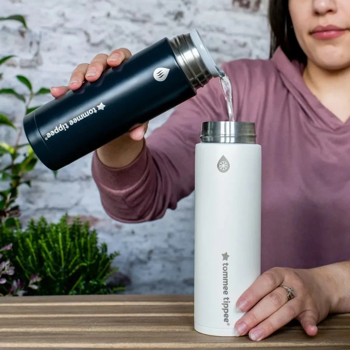 Tommee Tippee PrepGo Formula Feed Maker Set – Portable Hot & Cool Flasks with LED Temperature Display, Fast 2-Minute Feed Cooling