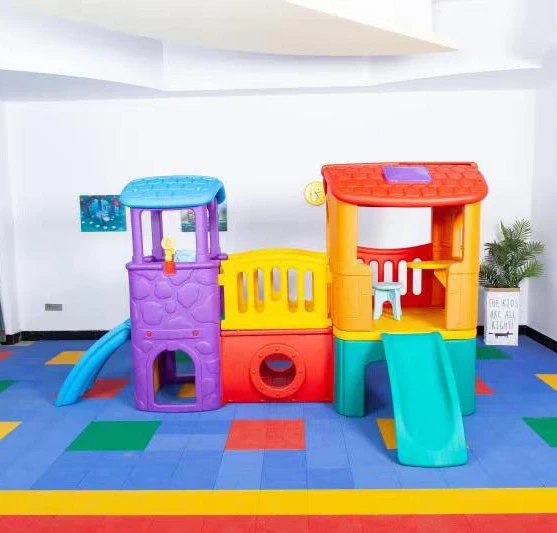 CLUBHOUSE CLIMBER
