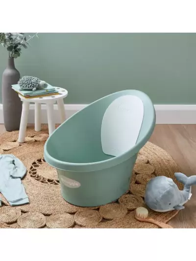 Shnuggle Baby Bath Tub with Plug, Safe & Comfortable Newborn Bathtub with Bum Bump Support, Compact, Lightweight, and Water-Efficient, For 0-12months