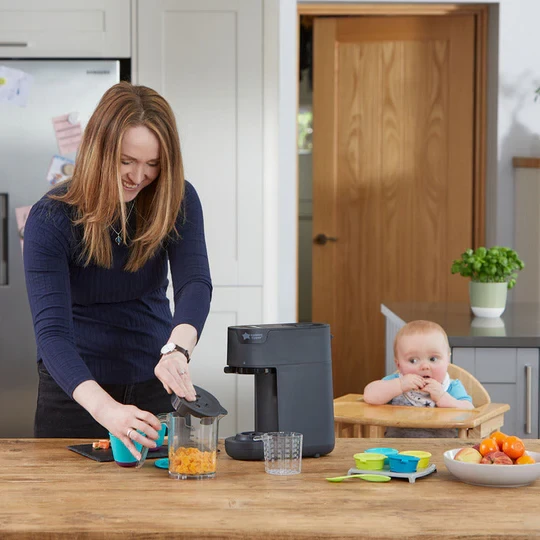 Tommee Tippee Quick Cook Baby Food Steamer Blender, all stages of weaning, 200g max capacity,  Black